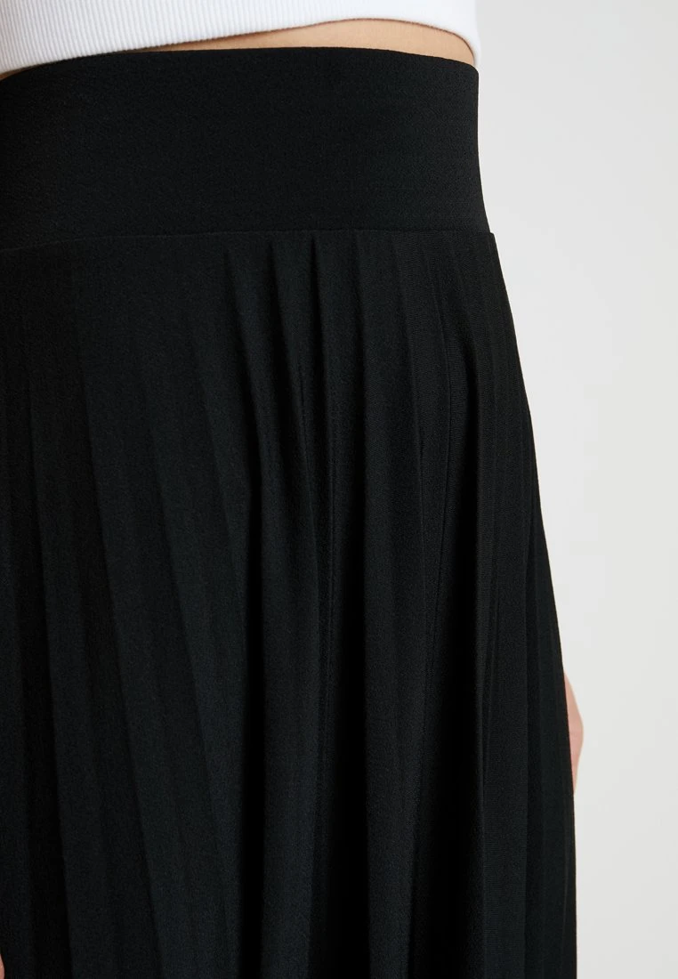 Gonna A CampanaBlack Donna Gonne ANI21B00D-Q11 7 Gonna A CampanaBlack Donna Gonne ANI21B00D-Q11 - immagine 5