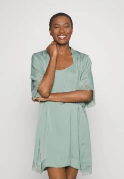 Anna Field Camicia Da NotteGreen Donna Intimo Notte E Loungewear AN681P09O-M11 11 Anna Field Camicia Da NotteGreen Donna Intimo Notte E Loungewear AN681P09O-M11 -Anna Field 0a312921469c42e78d64229fc51706fc