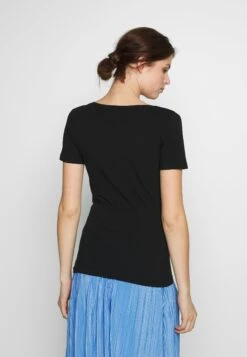 2 Pack T-Shirt BasicBlack/White Donna T-shirt E Top ANH21D006-Q11 11 2 Pack T-Shirt BasicBlack/White Donna T-shirt E Top ANH21D006-Q11 -Anna Field 15da3aa8dfa74a03baec8a2a5b6a7807