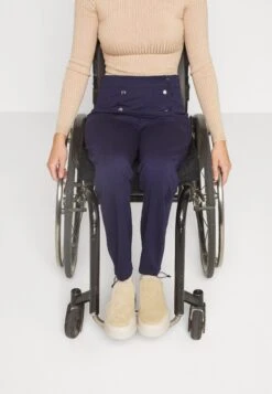 Anna Field PantaloniDark Blue Donna Pantaloni AN621A06R-K11 16 Anna Field PantaloniDark Blue Donna Pantaloni AN621A06R-K11 -Anna Field 2601407e946c4c39a5a22fa2a17bed15