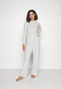 Anna Field PigiamaOff-White Donna Intimo Notte E Loungewear AN681P09Z-A11 10 Anna Field PigiamaOff-White Donna Intimo Notte E Loungewear AN681P09Z-A11 -Anna Field 2eb930c8aef448b0b6aed4730462f891