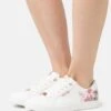 Anna Field Sneakers BasseWhite Donna Sneakers AN611A1CZ-A11 1 Anna Field Sneakers BasseWhite Donna Sneakers AN611A1CZ-A11 -Anna Field 31f7d84f6de9402eb8423a3b4a4f10e3