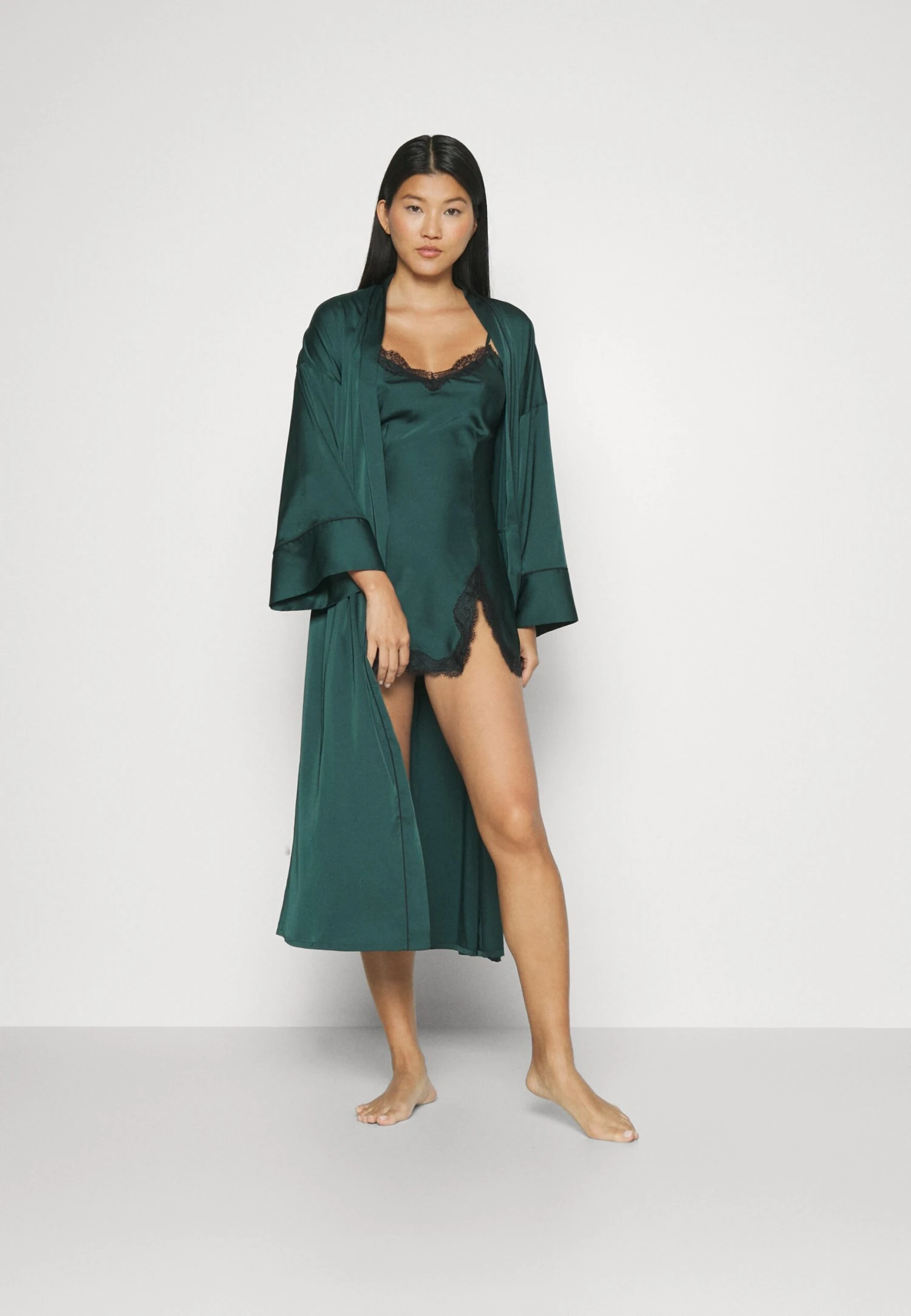 Anna Field AccappatoioDark Green Donna Intimo Notte E Loungewear AN681P09W-M11 4 Anna Field AccappatoioDark Green Donna Intimo Notte E Loungewear AN681P09W-M11 - immagine 2