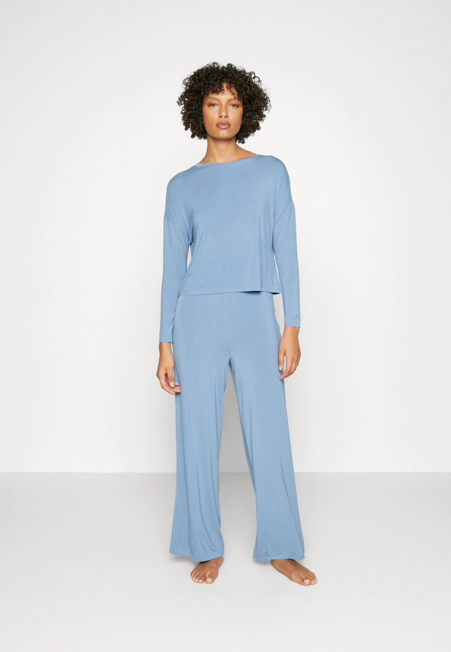 Anna Field Wide LegPigiamaBlue Donna Intimo Notte E Loungewear AN681P054-K11 4 Anna Field Wide LegPigiamaBlue Donna Intimo Notte E Loungewear AN681P054-K11 - immagine 2