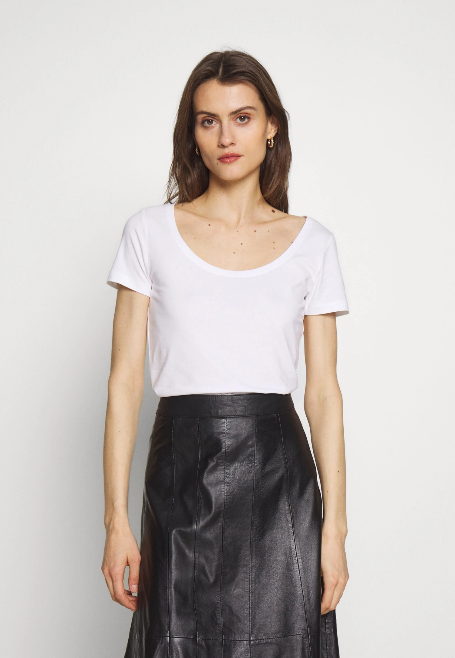 Anna Field 3 PackT-Shirt BasicWhite/Camel/Black Donna T-shirt E Top AN621D0PH-A13 5 Anna Field 3 PackT-Shirt BasicWhite/Camel/Black Donna T-shirt E Top AN621D0PH-A13 - immagine 3