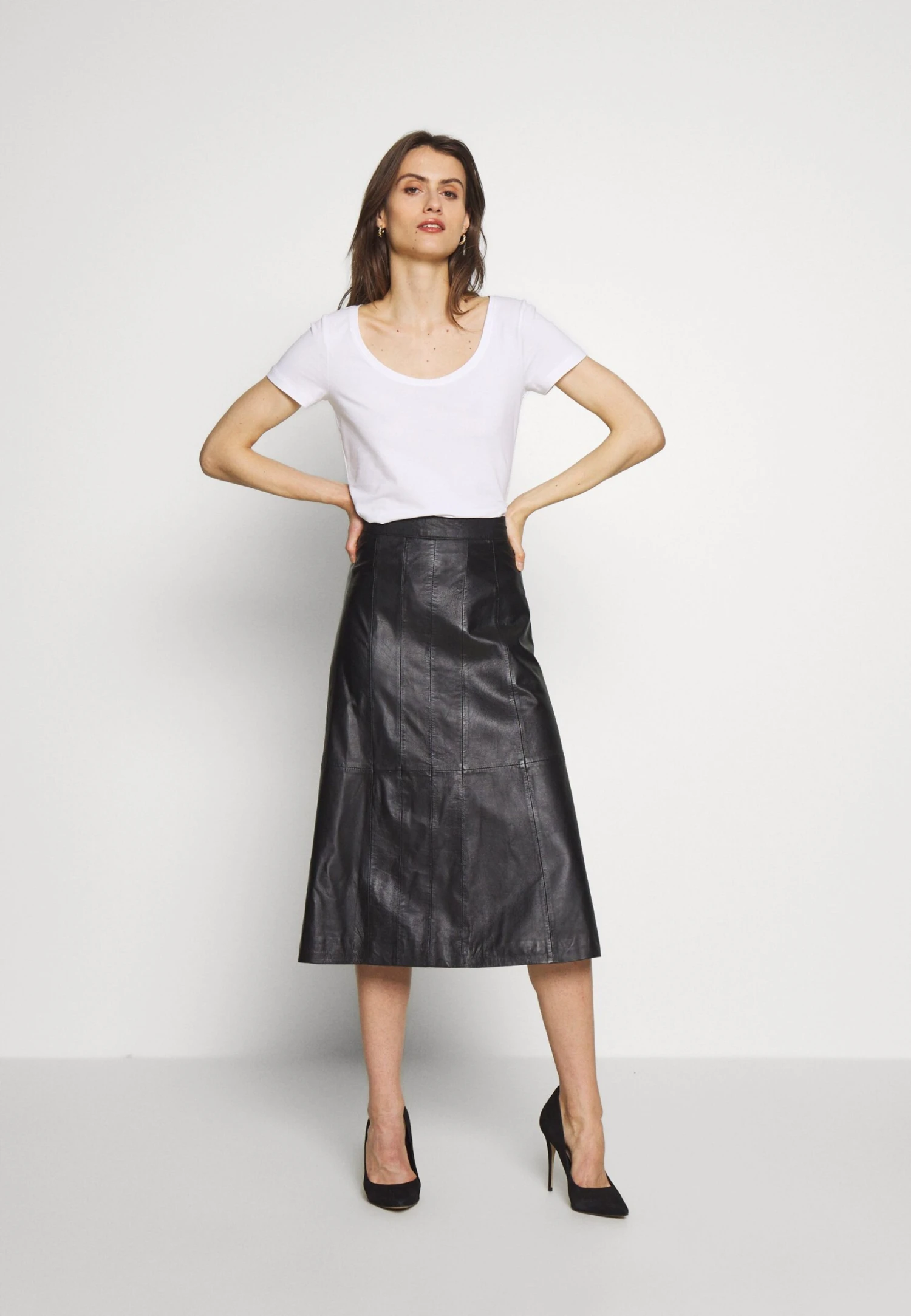 Anna Field 3 PackT-Shirt BasicWhite/Camel/Black Donna T-shirt E Top AN621D0PH-A13 4 Anna Field 3 PackT-Shirt BasicWhite/Camel/Black Donna T-shirt E Top AN621D0PH-A13 - immagine 2