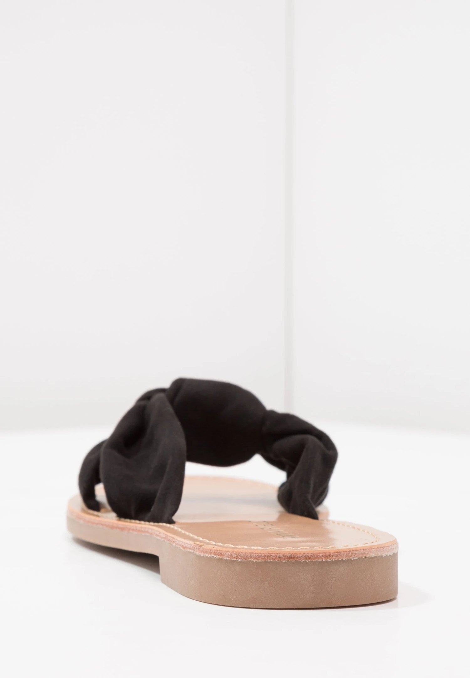 Anna Field CiabattineBlack Donna Pantofole AN611A0D0-Q11 7 Anna Field CiabattineBlack Donna Pantofole AN611A0D0-Q11 - immagine 5