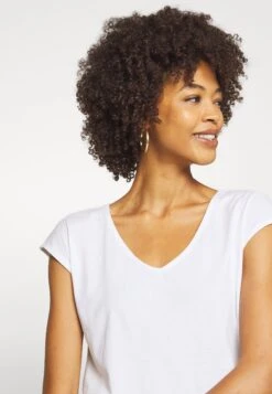 Anna Field Basic V Neck Drop Shoulder 2 Pack T-Shirt BasicBlack/White Donna T-shirt E Top AN621D0TS-Q11 13 Anna Field Basic V Neck Drop Shoulder 2 Pack T-Shirt BasicBlack/White Donna T-shirt E Top AN621D0TS-Q11 -Anna Field 541bb86f04614ee6929738edd9b7a844