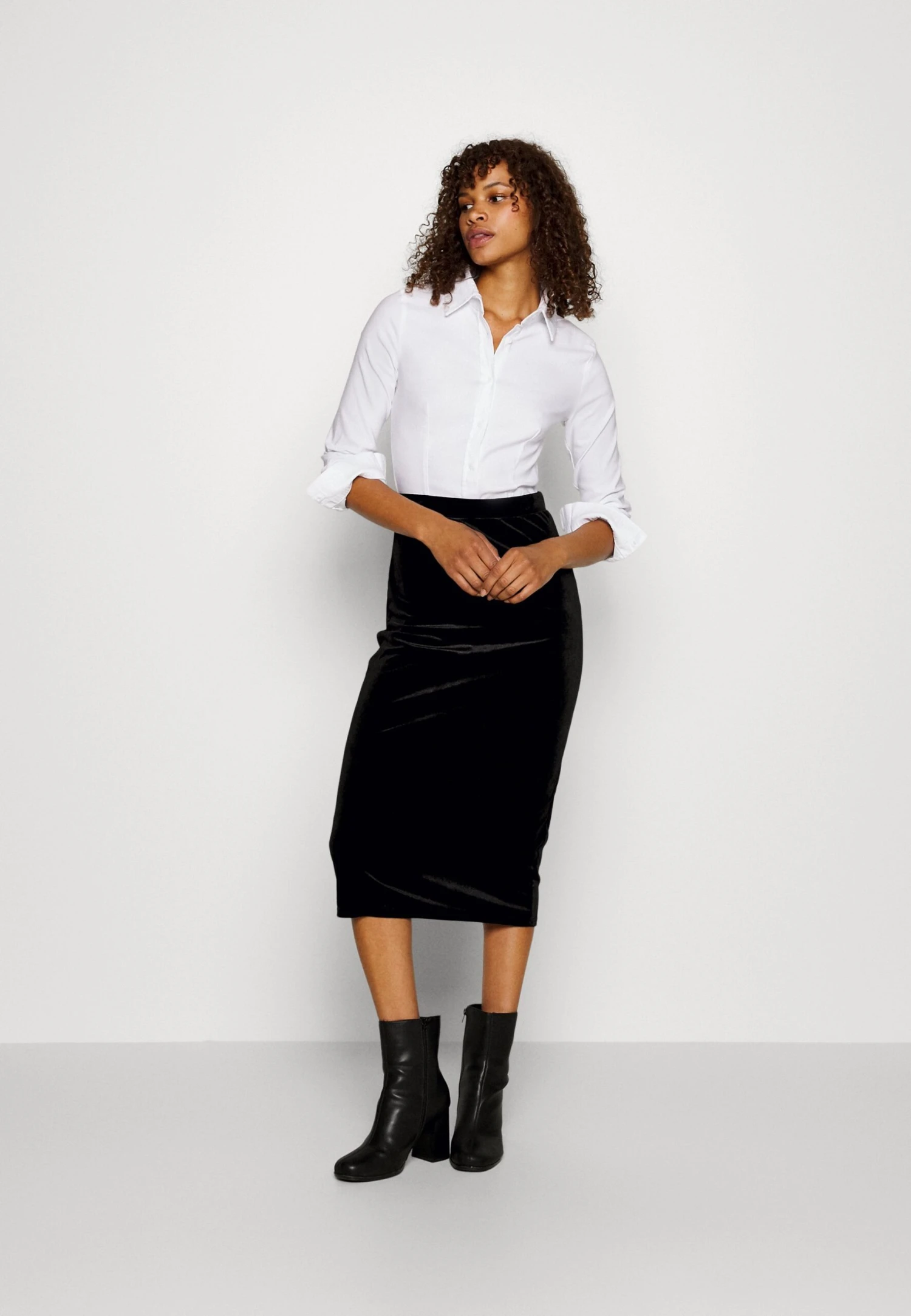 CamiciaWhite Donna Camicie E Bluse ANH21E00C-A11 4 CamiciaWhite Donna Camicie E Bluse ANH21E00C-A11 - immagine 2