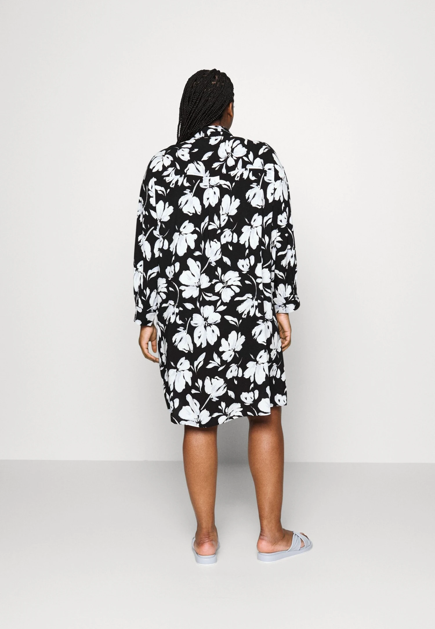 Abito A Camicia Black/White Donna Vestiti AX821C061-Q11 5 Abito A Camicia Black/White Donna Vestiti AX821C061-Q11 - immagine 3