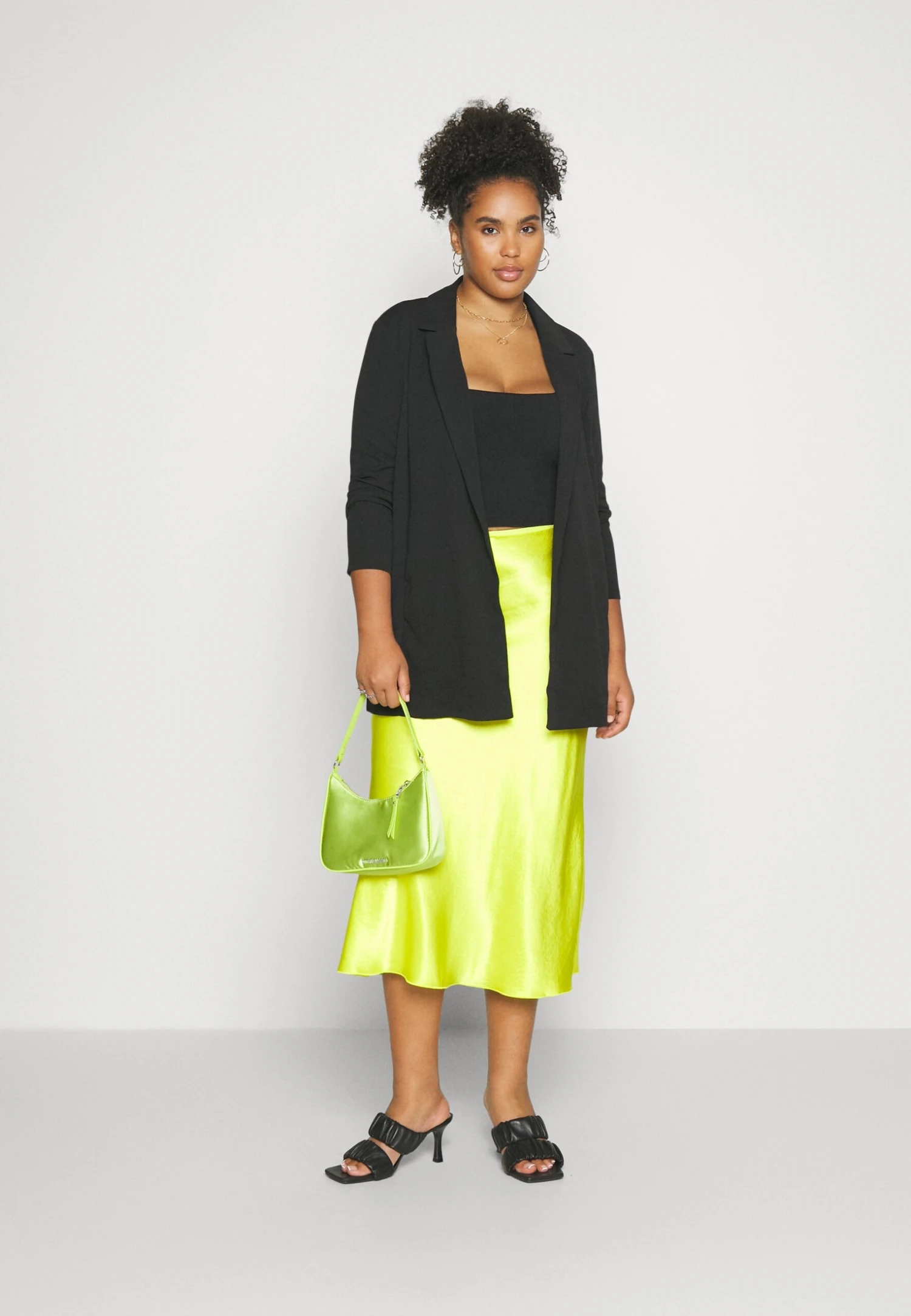 Cappotto CortoBlack Donna Giacche E Blazer AX821U00W-Q11 4 Cappotto CortoBlack Donna Giacche E Blazer AX821U00W-Q11 - immagine 2