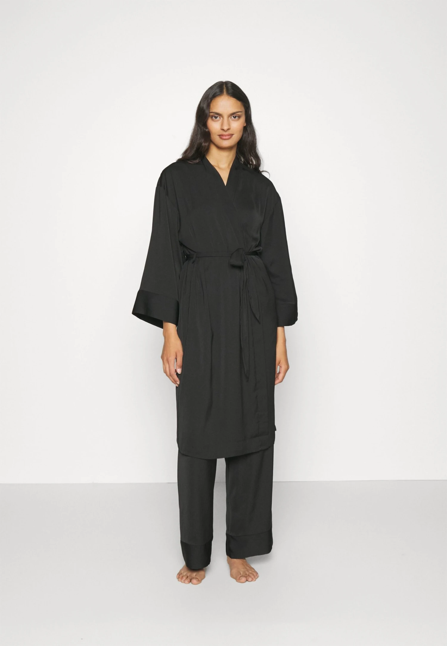 Anna Field SetPigiamaBlack Donna Intimo Notte E Loungewear AN681P09S-Q11 4 Anna Field SetPigiamaBlack Donna Intimo Notte E Loungewear AN681P09S-Q11 - immagine 2