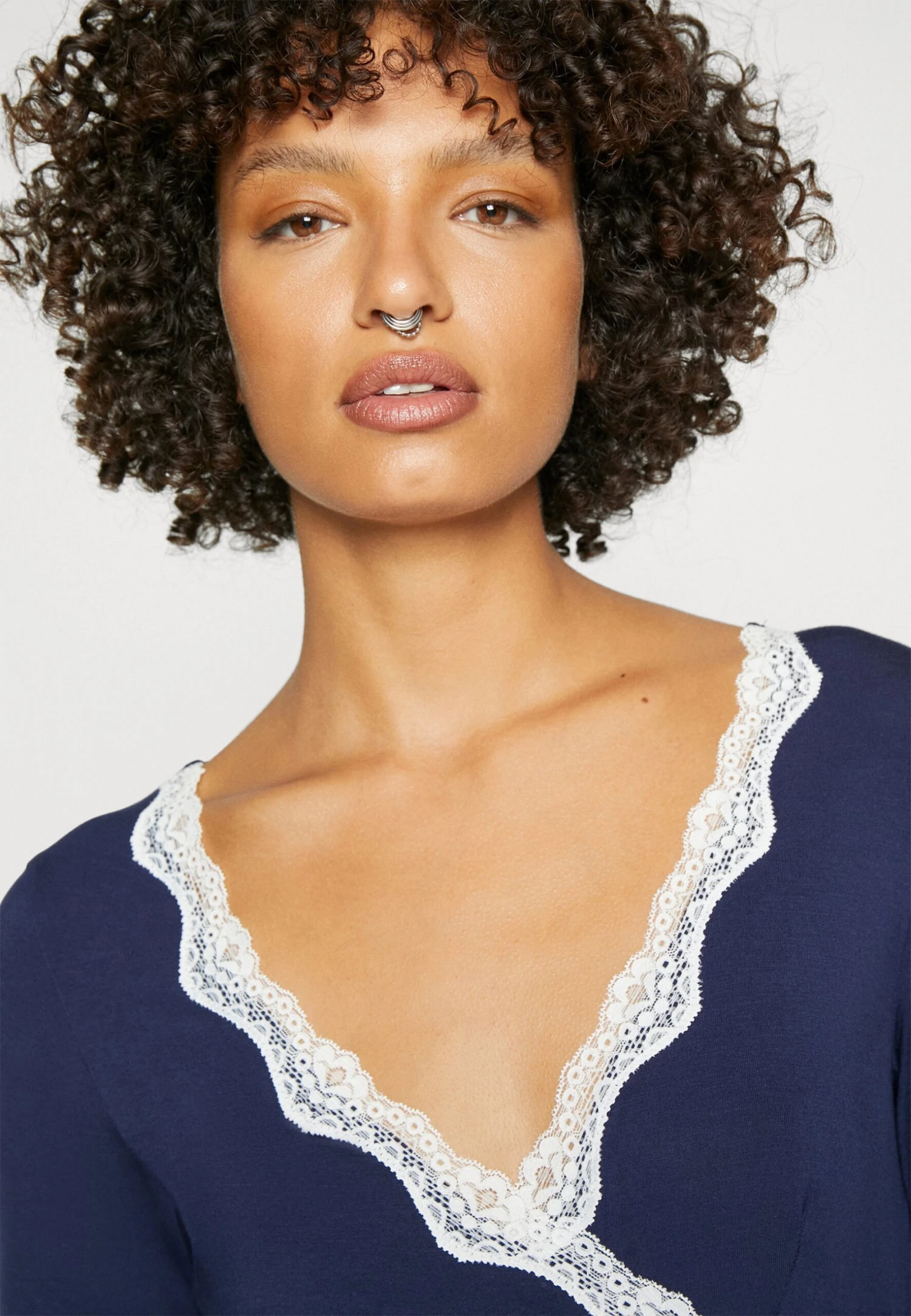 Anna Field Camicia Da NotteDark Blue Donna Intimo Notte E Loungewear AN681P02P-K11 6 Anna Field Camicia Da NotteDark Blue Donna Intimo Notte E Loungewear AN681P02P-K11 - immagine 4