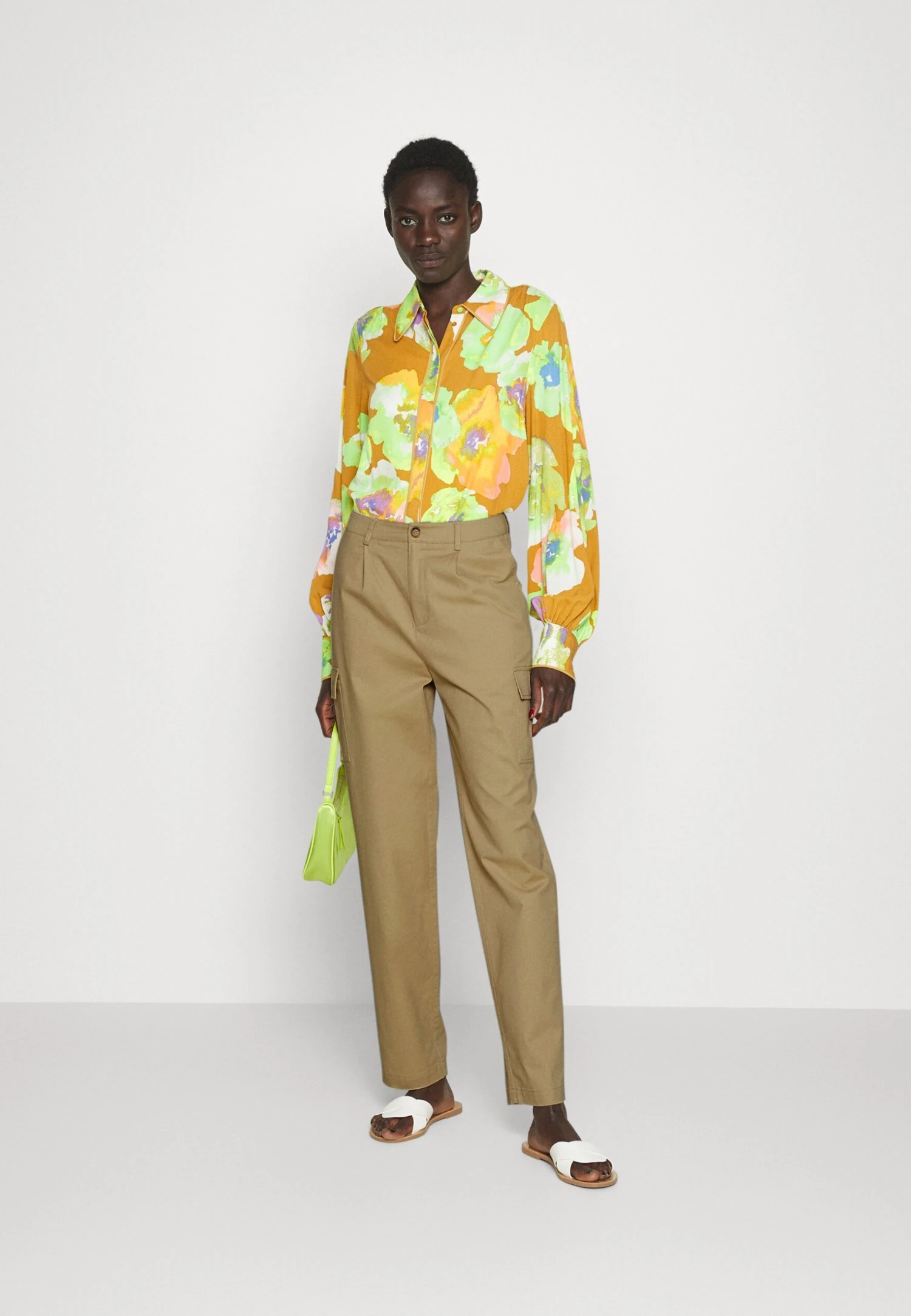 Pantaloni CargoBeige Donna Pantaloni ANH21A00V-B11 4 Pantaloni CargoBeige Donna Pantaloni ANH21A00V-B11 - immagine 2