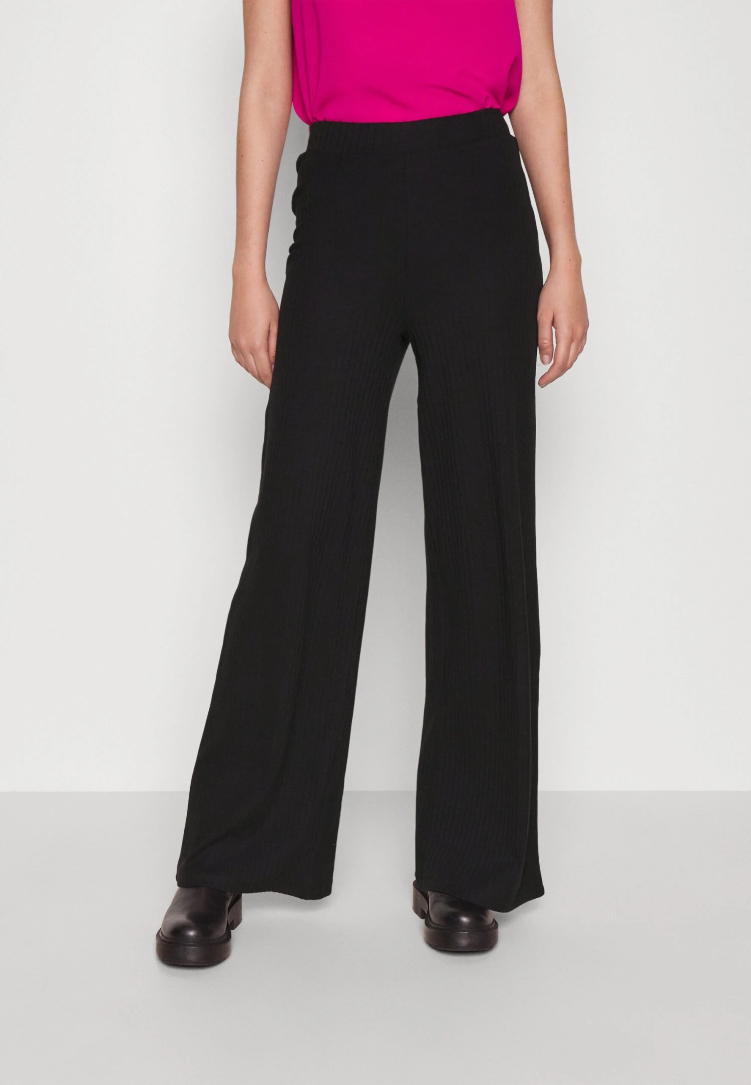 PantaloniBlack Donna Pantaloni ANH21A00F-Q11 3 PantaloniBlack Donna Pantaloni ANH21A00F-Q11