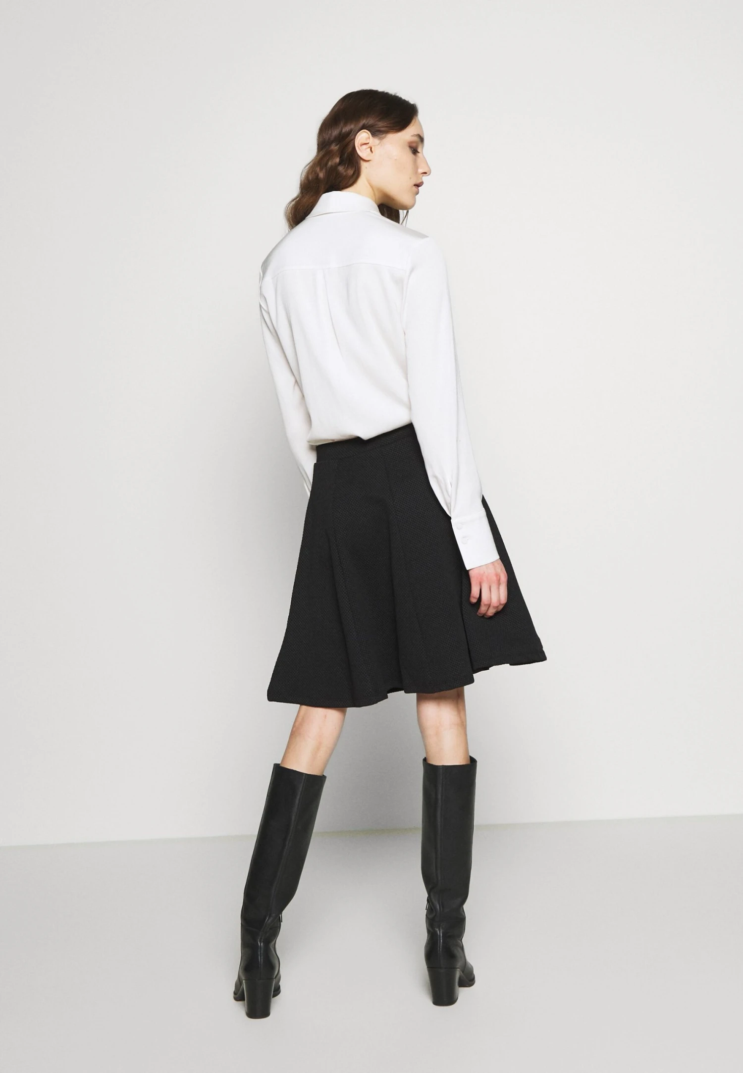 Anna Field Basic Mini A-Line Skirt - Minigonna - Black 5 Anna Field Basic Mini A-Line Skirt - Minigonna - Black - immagine 3