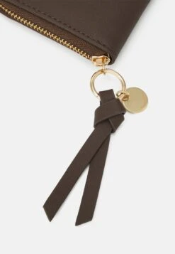 Anna Field PortafoglioTaupe Donna Portafogli E Portachiavi AN651F03Q-B11 9 Anna Field PortafoglioTaupe Donna Portafogli E Portachiavi AN651F03Q-B11 -Anna Field ae085f76078e429bb466f33e5d9ff0eb