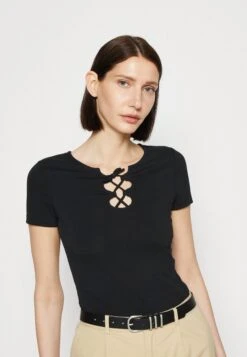 Anna Field T-Shirt Con StampaBlack Donna T-shirt E Top AN621D17C-Q11 11 Anna Field T-Shirt Con StampaBlack Donna T-shirt E Top AN621D17C-Q11 -Anna Field cce24ace0a6a443f83dbcb89b116f752