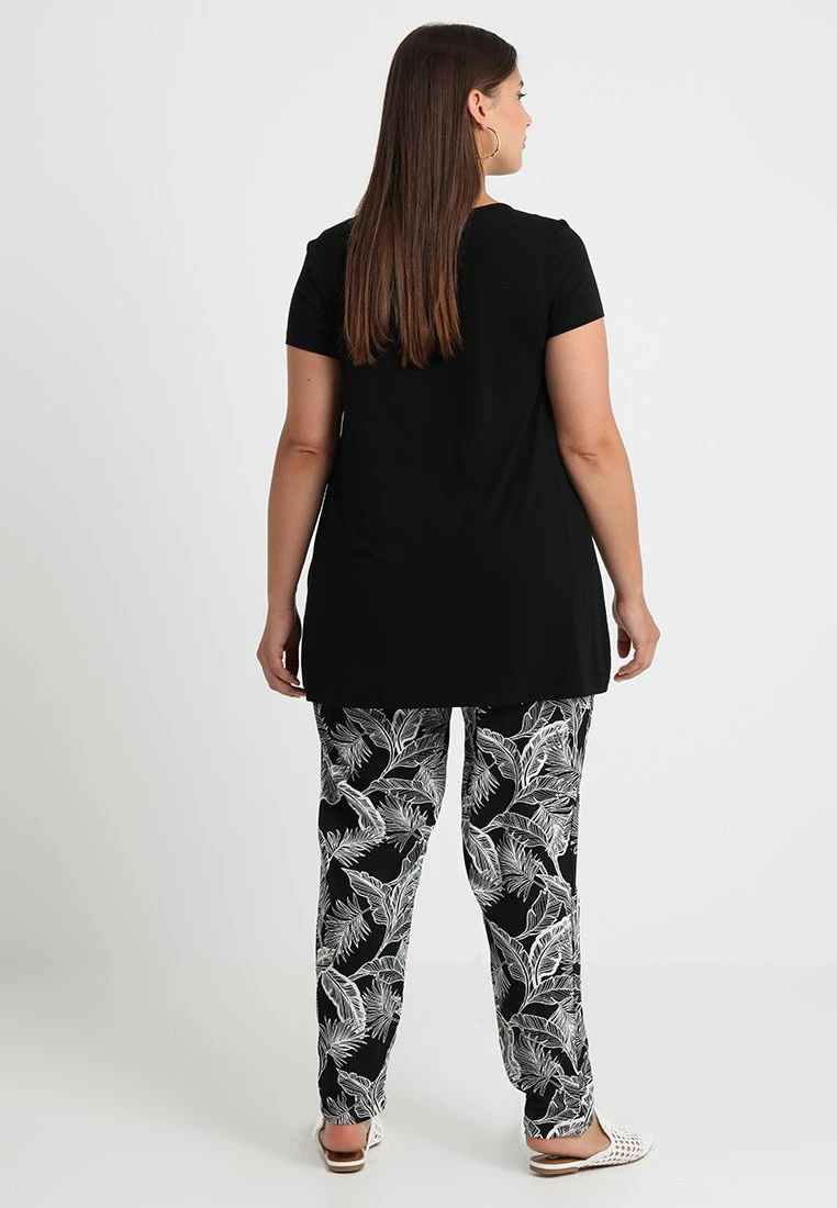 T-Shirt BasicBlack/Black Donna T-shirt E Top ZX121D00N-Q11 5 T-Shirt BasicBlack/Black Donna T-shirt E Top ZX121D00N-Q11 - immagine 3