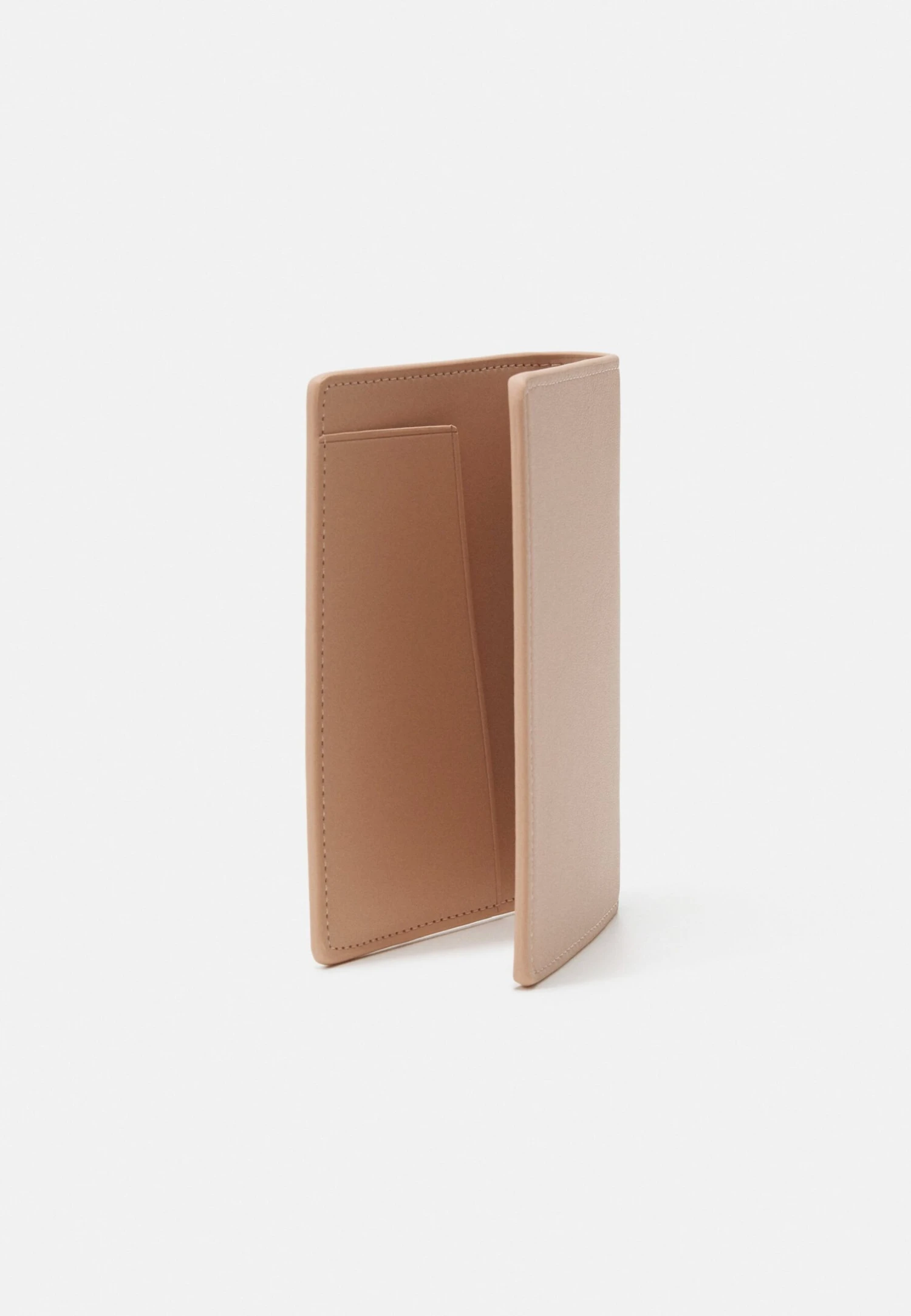 Anna Field Passport Case And Luggage Tag SetCustodia Per PassaportoPink Donna Portafogli E Portachiavi AN651F04H-J11 5 Anna Field Passport Case And Luggage Tag SetCustodia Per PassaportoPink Donna Portafogli E Portachiavi AN651F04H-J11 - immagine 3