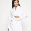 Anna Field AccappatoioWhite Donna Intimo Notte E Loungewear AN681P06J-A11 2 Anna Field AccappatoioWhite Donna Intimo Notte E Loungewear AN681P06J-A11 -Anna Field d1f8c2190e8e4364bef1b74129f78a46