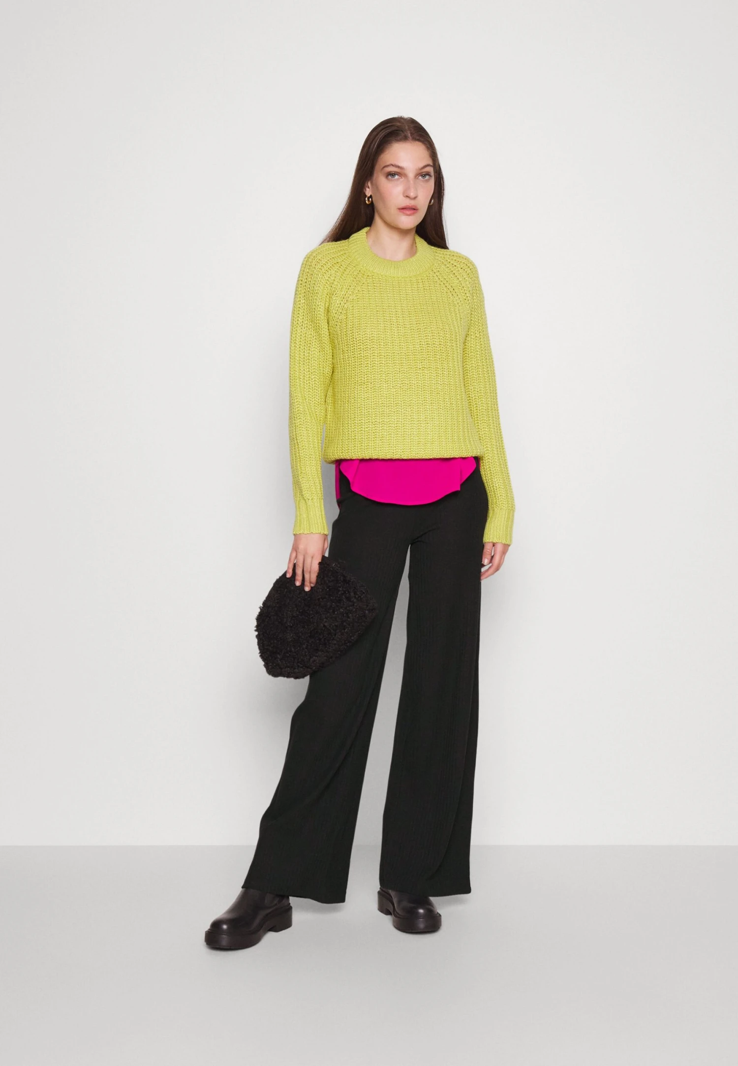 PantaloniBlack Donna Pantaloni ANH21A00F-Q11 4 PantaloniBlack Donna Pantaloni ANH21A00F-Q11 - immagine 2