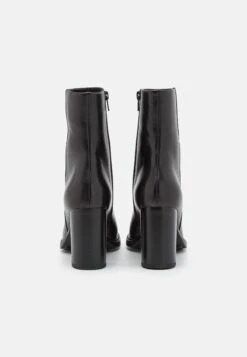 Anna Field LeatherStivaletti Con TaccoBlack Donna Stivali AN611N0PL-Q11 11 Anna Field LeatherStivaletti Con TaccoBlack Donna Stivali AN611N0PL-Q11 -Anna Field e4e580ceaed94b2f9ec9eccd02413a8d